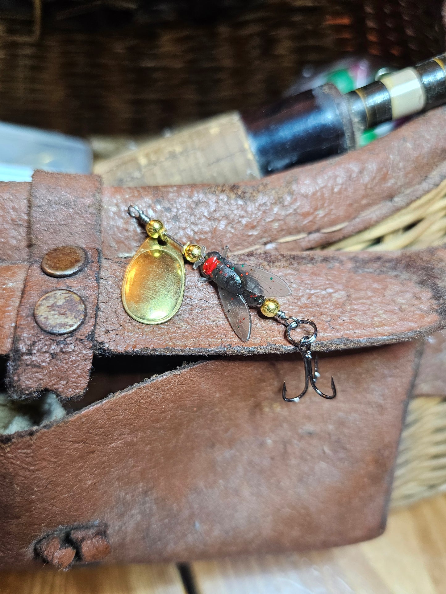 The house fly spinner